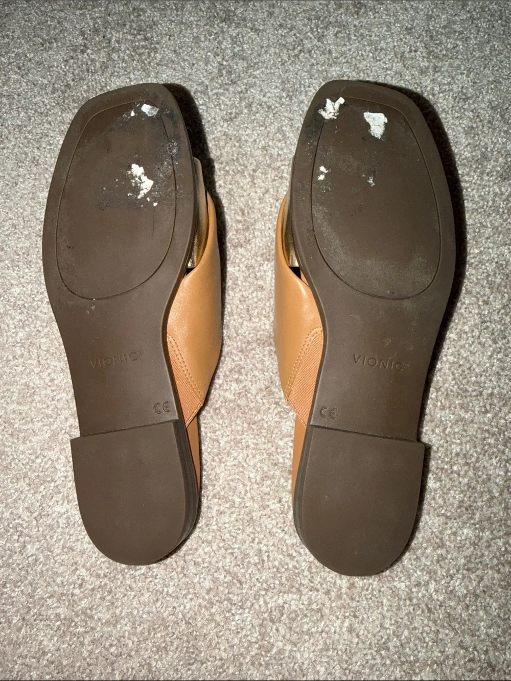 Vionic Two-Tone Tan and Gold Slide Sandals - Picture 5 of 5